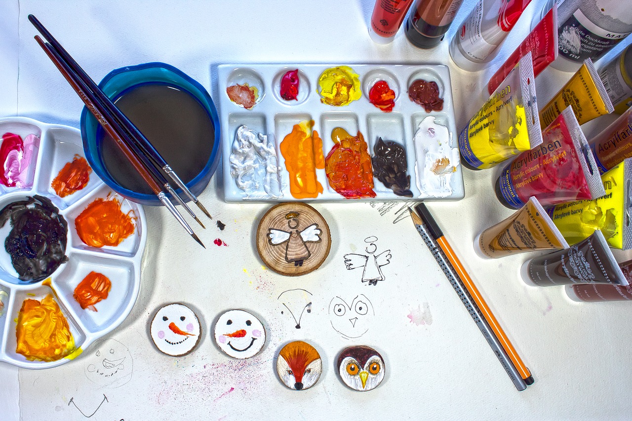Art, Crafts and Creative Media